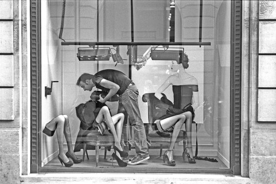 Vitrine  rue du Fg St Honoré